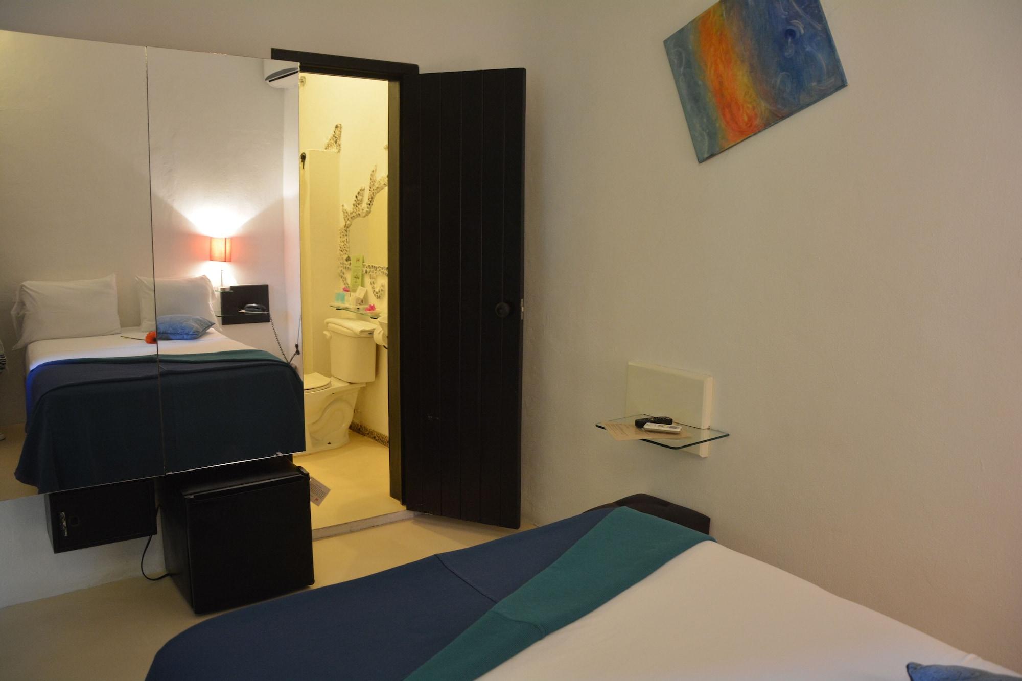 פלאייה דל כרמן Hotel Kinbe - Few Steps From 5Th Avenue And The Beach מראה חיצוני תמונה